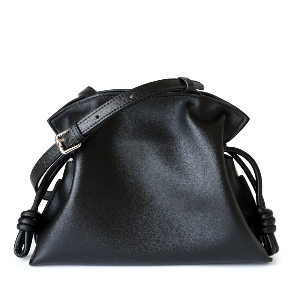 

Small Lucky Bag, Genuine Leather Bag, Shoulder Drawstring, Crossbody Bag, Fashionable Light Luxury Drawstring Bag. 24.5x9x17.5cm