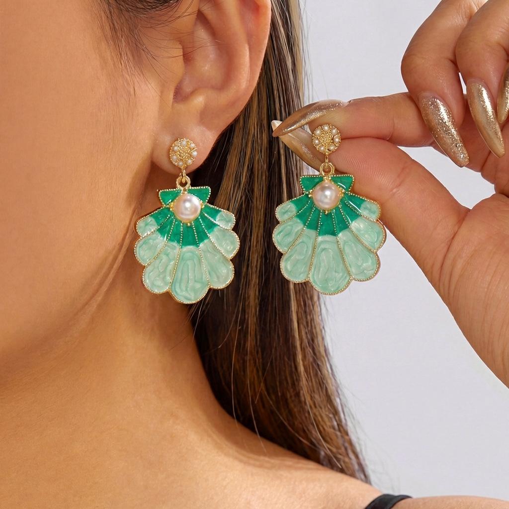 European and American Summer Ocean Wind Starfish Earrings Beach Vacation Exaggerated Earrings Alloy Diamond-encrusted Shell Earrings Women's Models