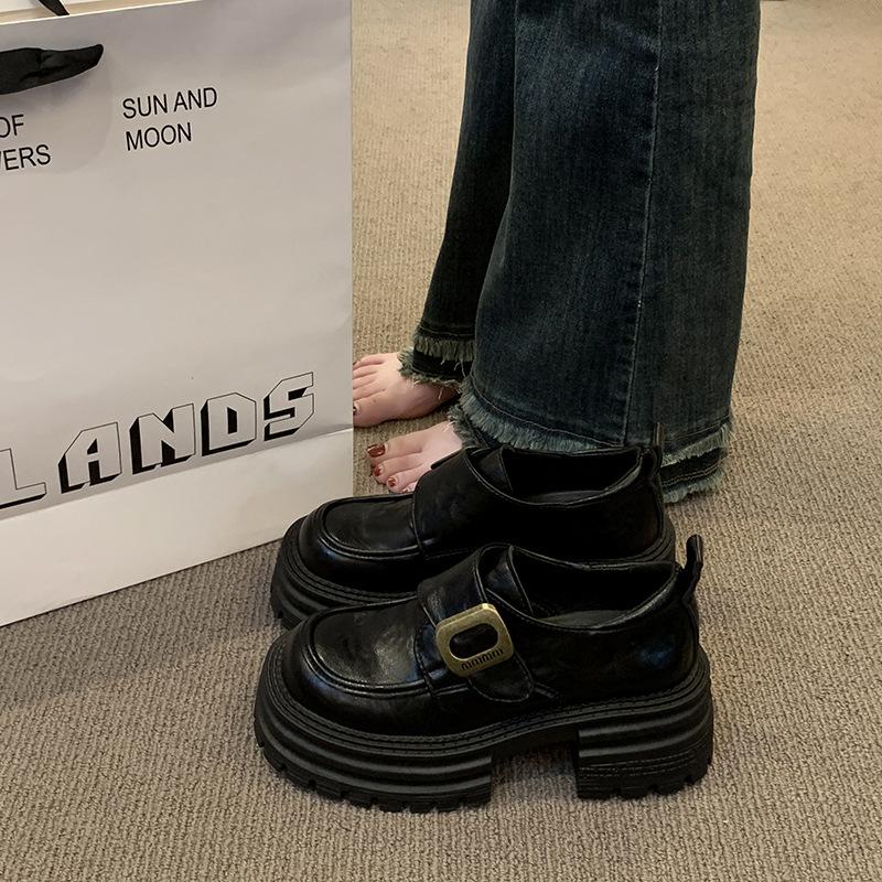 

Платформа толстый каблук британский стиль маленькие кожаные туфли женские 2025 новые осень и зима универсальные увеличивающие рост женские туфли одинарные туфли черные 40 чёрный