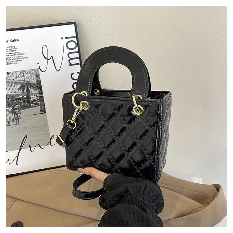 Minimalist Quilted Stitching Faux Leather Shoulder Bag, Rhombus Pattern Crossbody Handbag, Chic Casual Women's Square Purse CLE