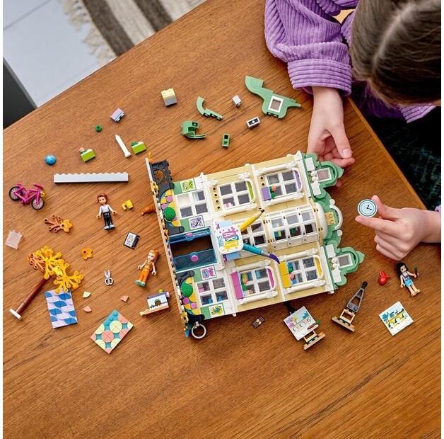 LEGO Friends 41711 Emma's Art School