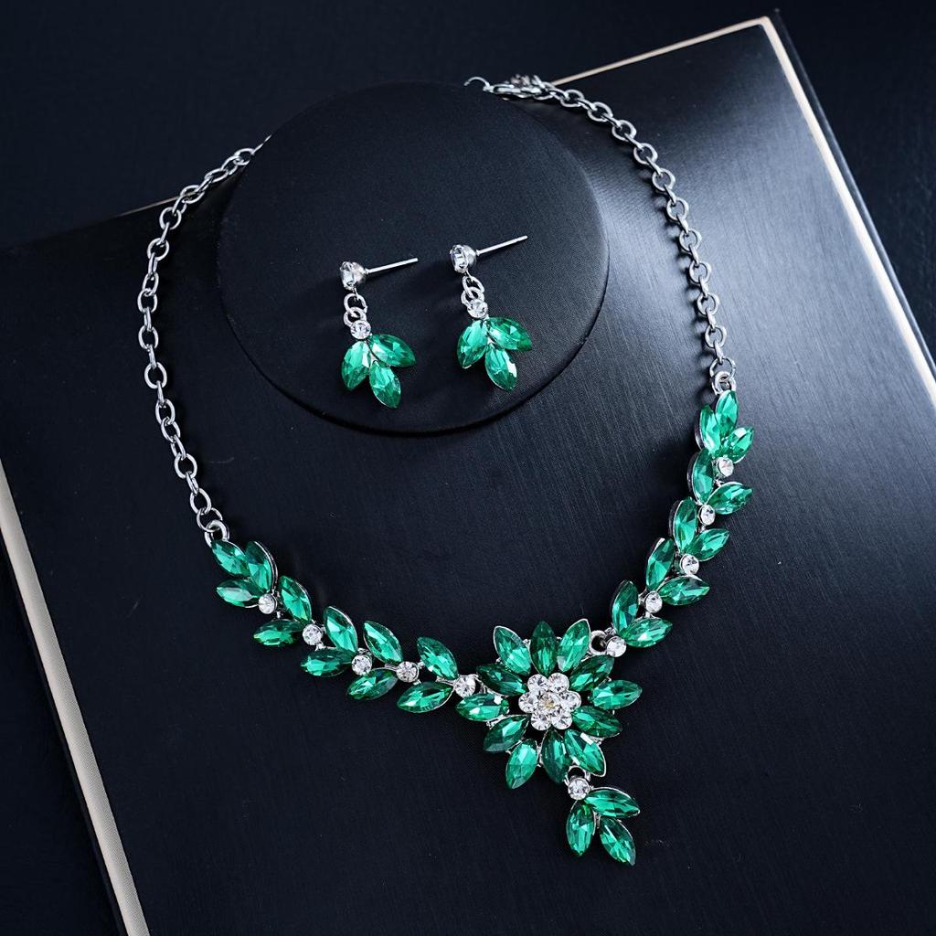 European & American High-Design Vintage Floral Necklace & Earrings Bridal Set