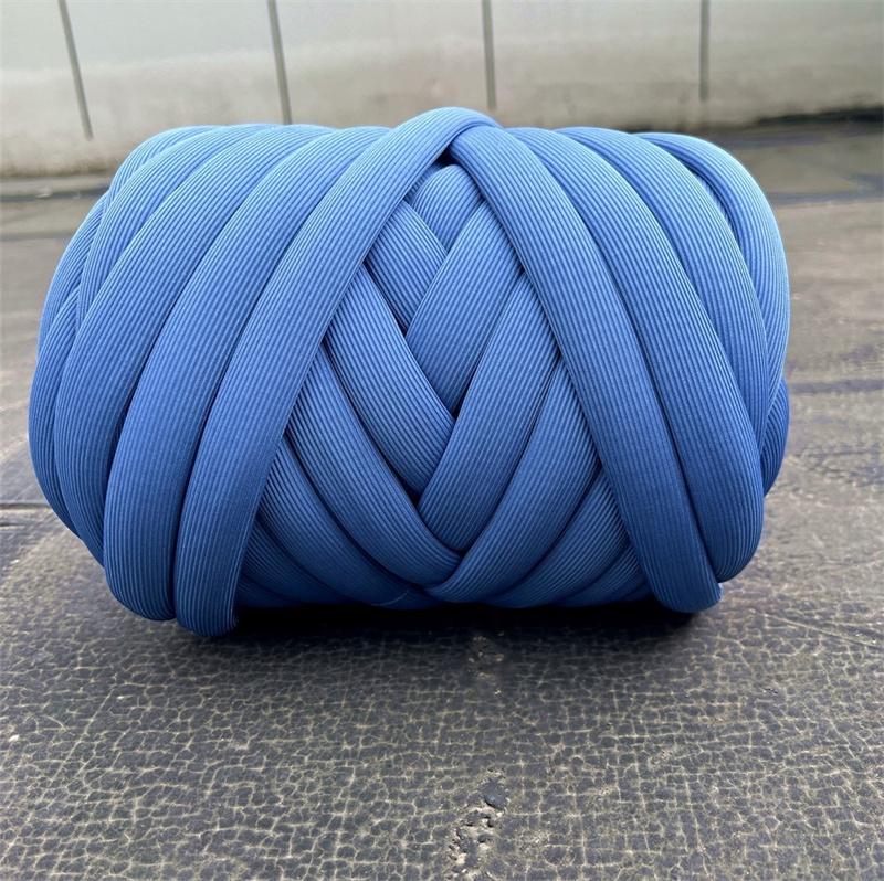 500g Summer Cool Touch Chenille Yarn Chunky Yarn for DIY Handmade Beach Bags, Lightweight Blankets Cat Beds, Breathable Plush Thread
