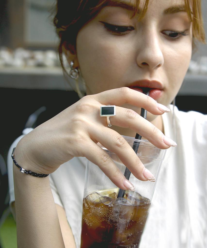 Begins Roca Rectangular Onyx Ring