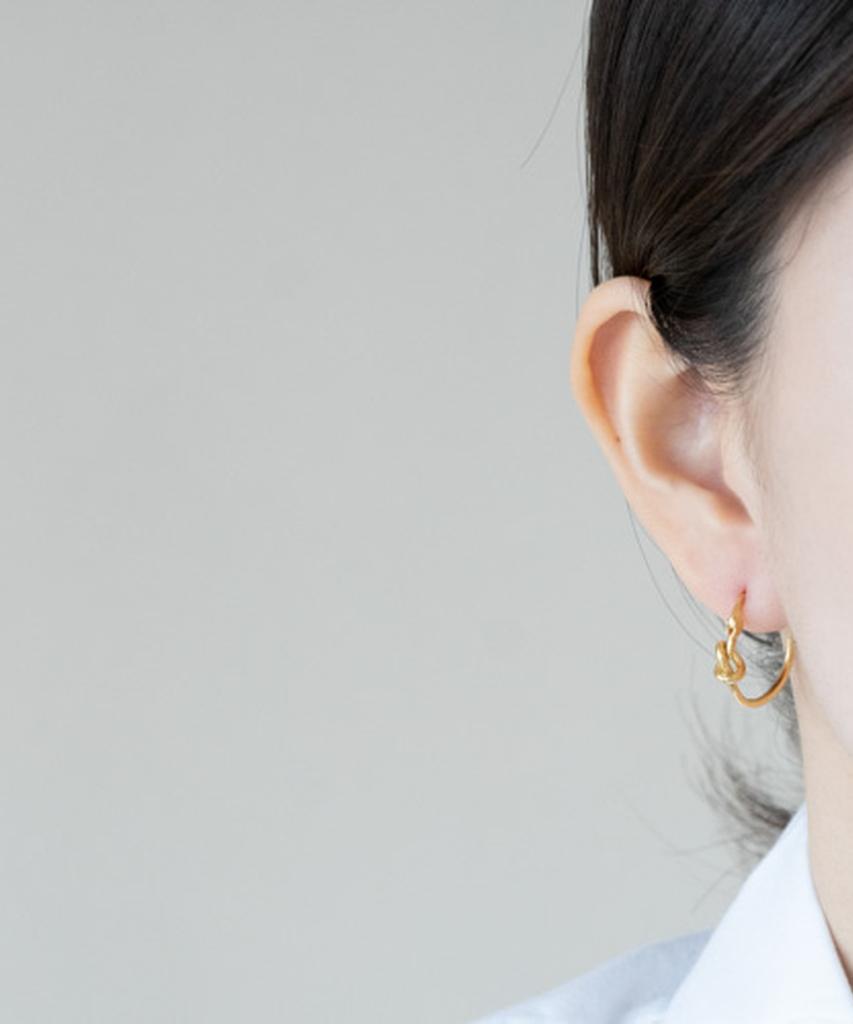 Alleun Silver 925 Bold Knot One-Touch Silver Earrings