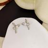 Pearl Bow Ballet Ear Cuffs: Elegant, Retro-Inspired Earrings for Women