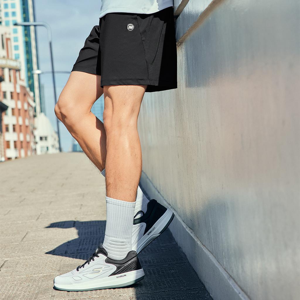 Skechers Solid Color Mid-Rise Running Comfortable Quick-Dry Cool Casual Shorts Men Shorts Carbon-Black P224M053-0018