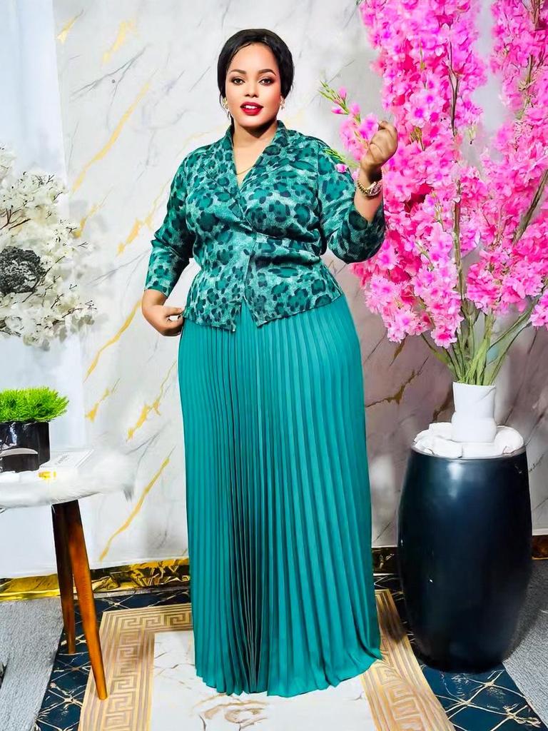 Plus Size Women's High-End Gold Foil Print Pleated Dress with Faux Two-Piece Long Skirt - Casual Style