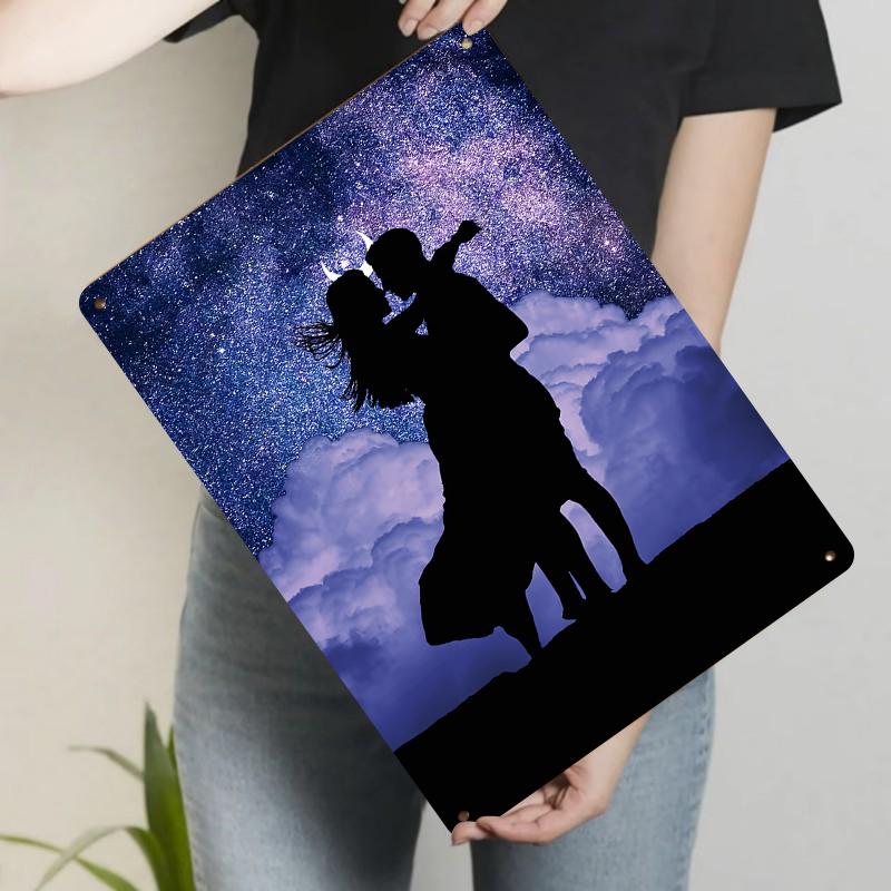 

Couple Silhouette Embrace Iron Wall Art Starry Sky Clouds Home Decor Living Room Bedroom Creative Gift 20x30cm（7.8x11.8inch）