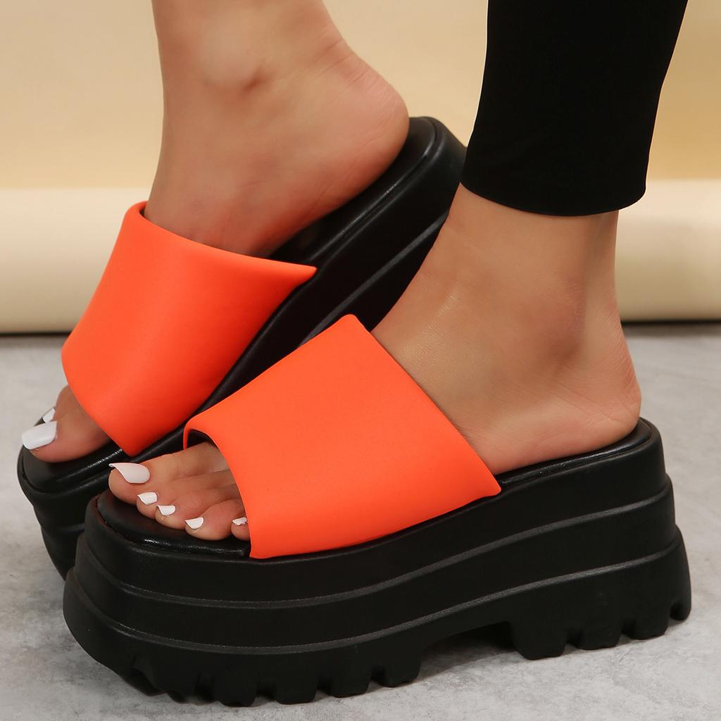 European and American Spring and Summer New Fashion Muffins and Thick-soled Large-size Slippers Women's Head Waterproof Table One-word Drag