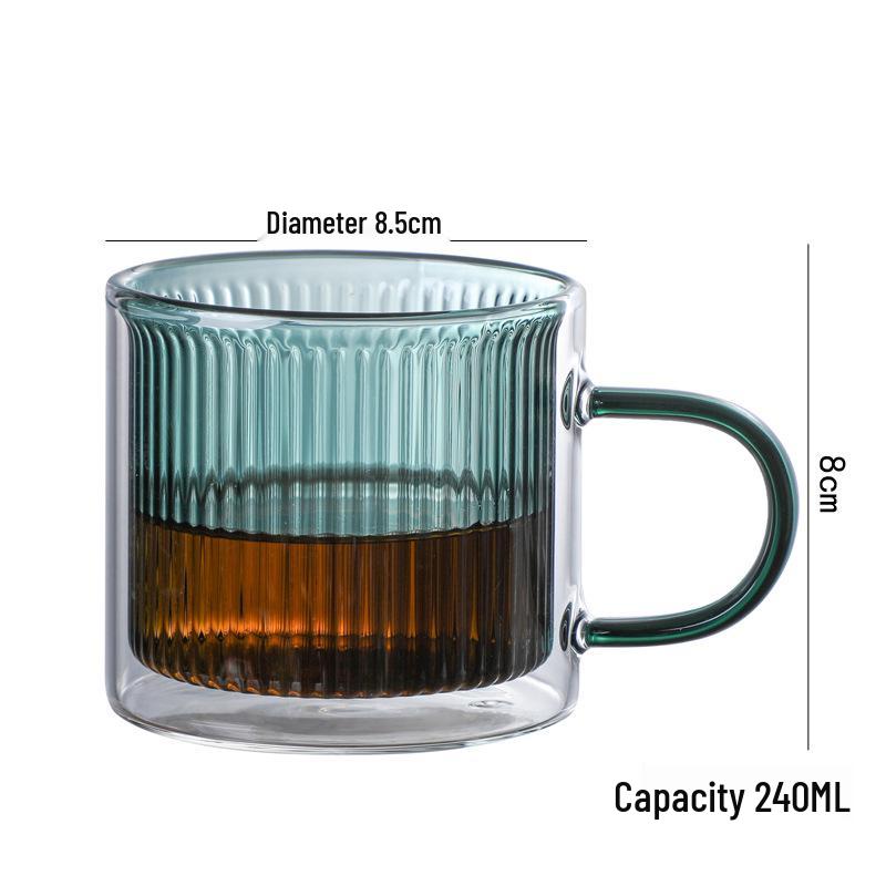 Doppelwandige Kaffeetasse aus Borosilikatglas mit vertikalen Streifen und farbigem Innenleben