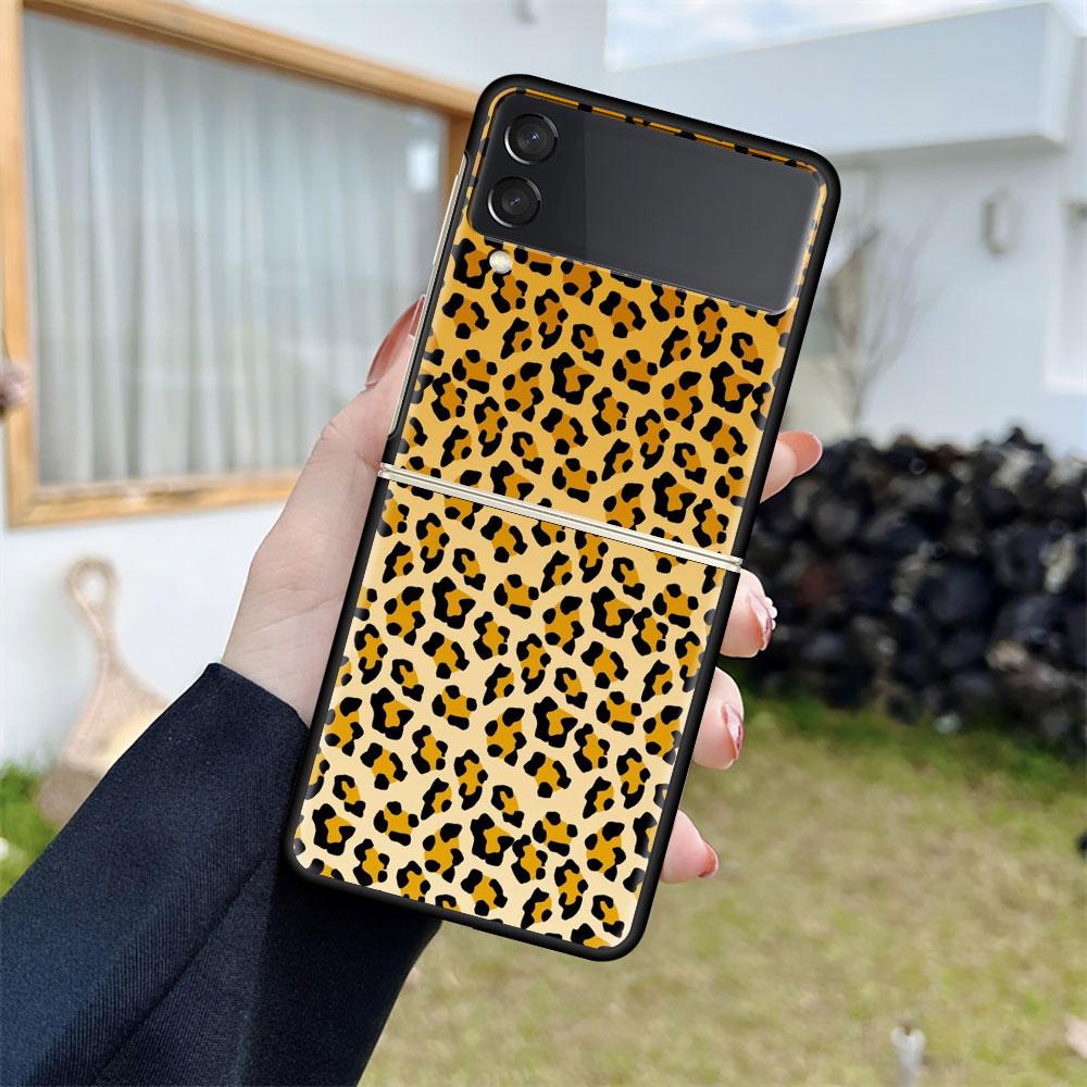 Luxushülle für Samsung Galaxy Z Flip 4 3 5G Schwarz PC Hart Handyhüllen Mode Rückseite ZFlip Funda Zebra Leopardenmuster Capa