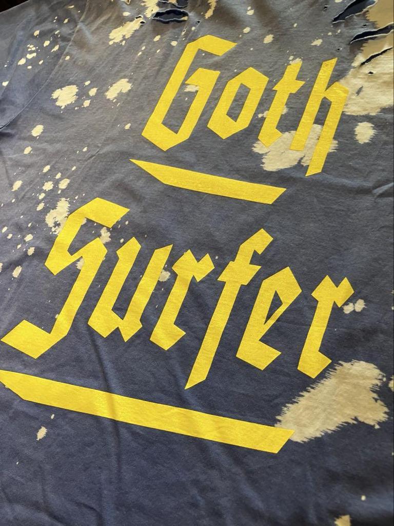 [USED] BTS V wears DSQUARED2 T-shirt, size XS