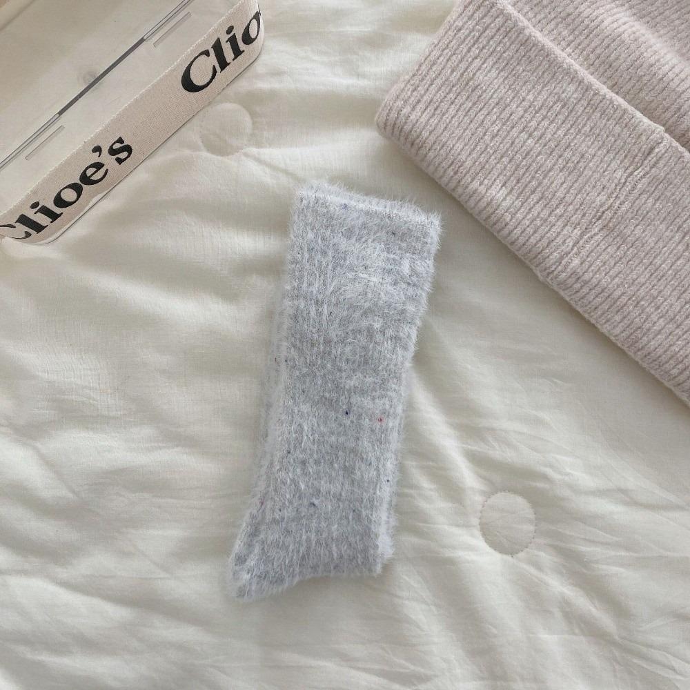 

Solid Color Fox Fur Socks Thickened Mid-Calf Socks New Women s Socks Girls сірий