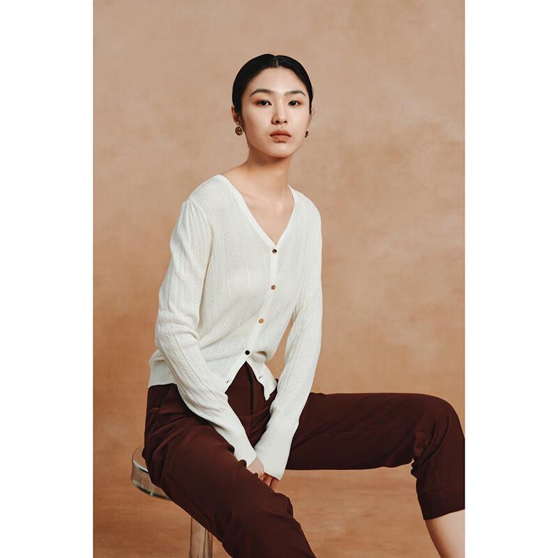 Ge Jin Women's V-Neck Long Sleeve Knit Sweater