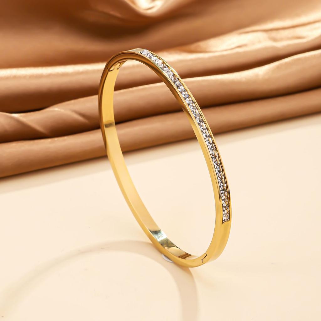 European American-style Waterproof Colorfast Stainless Steel Electroplated Bracelet diamond Inlayssimple Stylish