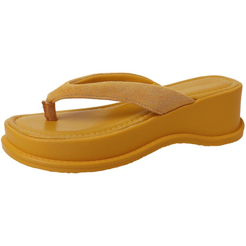 Temperament Thick-soled Foot-pinching Flip-flops Shoes Women's Shoes Wear Summer New Retro Fashion Casual Foot-pinching Cool Slippers