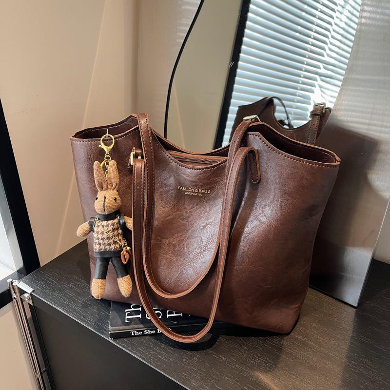 Versatile Retro Texture Leather Tote Bag for Women - High-End Feel, Light Luxury Single Shoulder Design