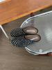 Pantofole estive da donna, punk, con rivetti in metallo, nere, in PU, con plateau, moderne, casual, per donna