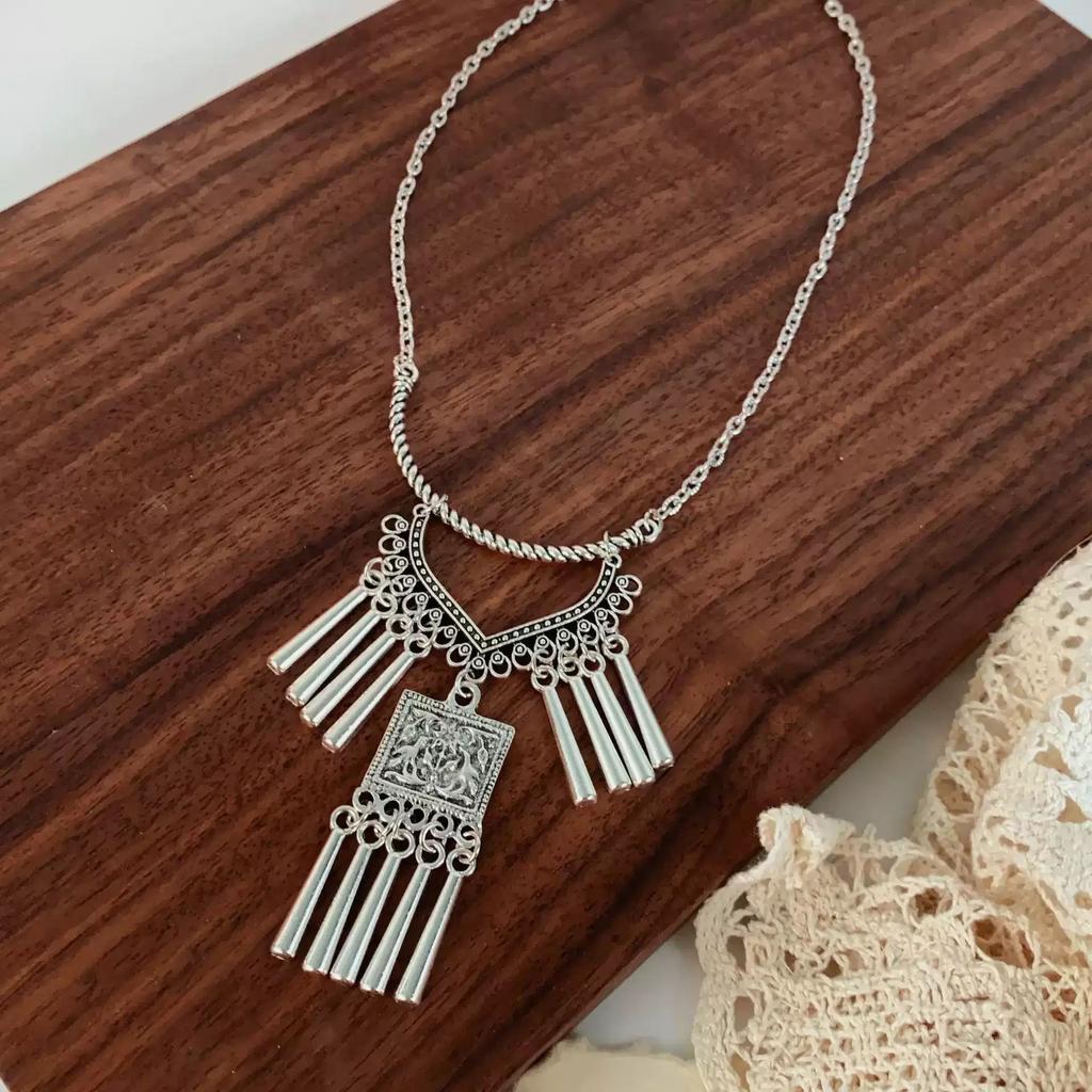 Plain silver antique irregular geometric fringed necklace light luxury niche ethnic style collarbone chain fashion personalized necklace women