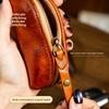 The new retro key bag has a simple personality, and the car key bag is for men and women.