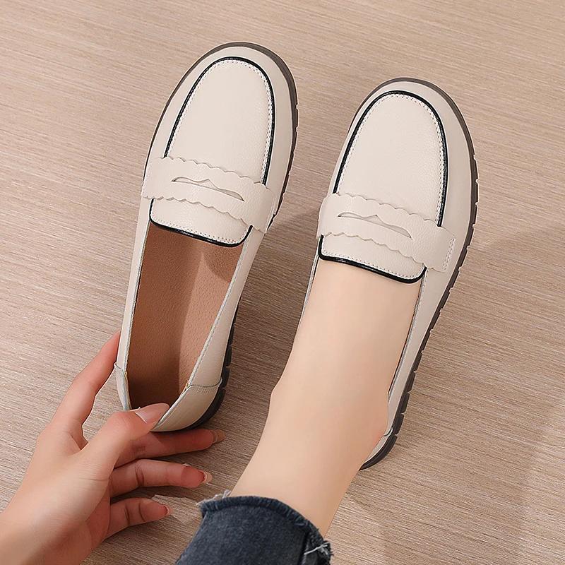 Sapatos Mocassins Leves Confortáveis para Mulher Sapatos de Caminhada Macios Antiderrapantes para Senhoras Estilo Novo Sapatos Rasos de Couro Genuíno Slip-On Sapatos Casuais