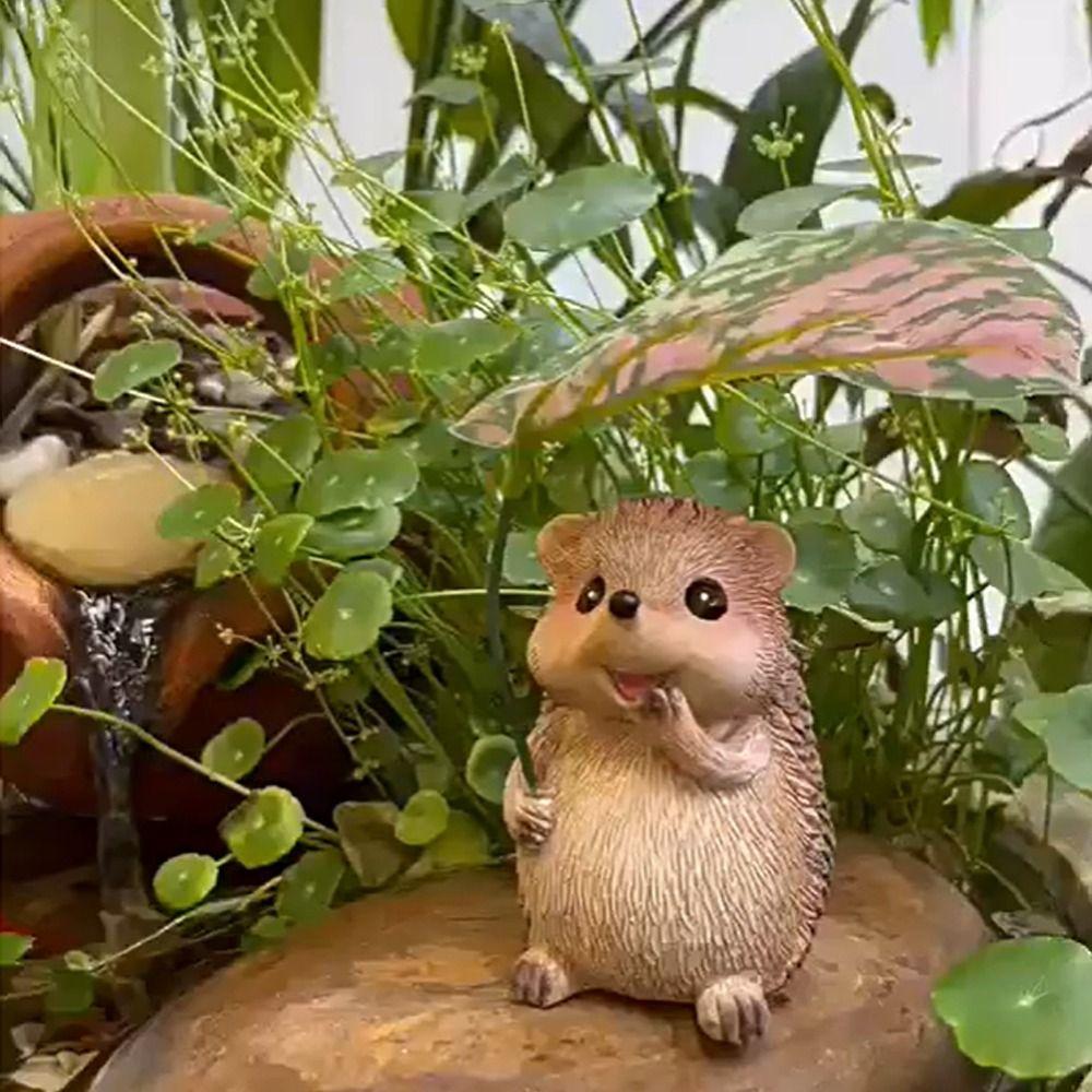 Weatherproof Leaf Umbrella Hedgehog Figurine Cute Small Hedgehog Sculpture Office Desk Decor