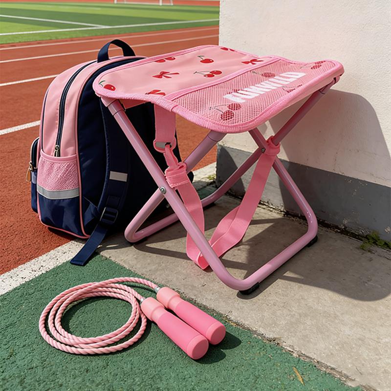 Roze Kersentuin Patroon Campingstoel Buiten Draagbaar Opvouwbaar Krukje met Schouderband Mesh Zak Lichtgewicht Vissen Picknick Stoel