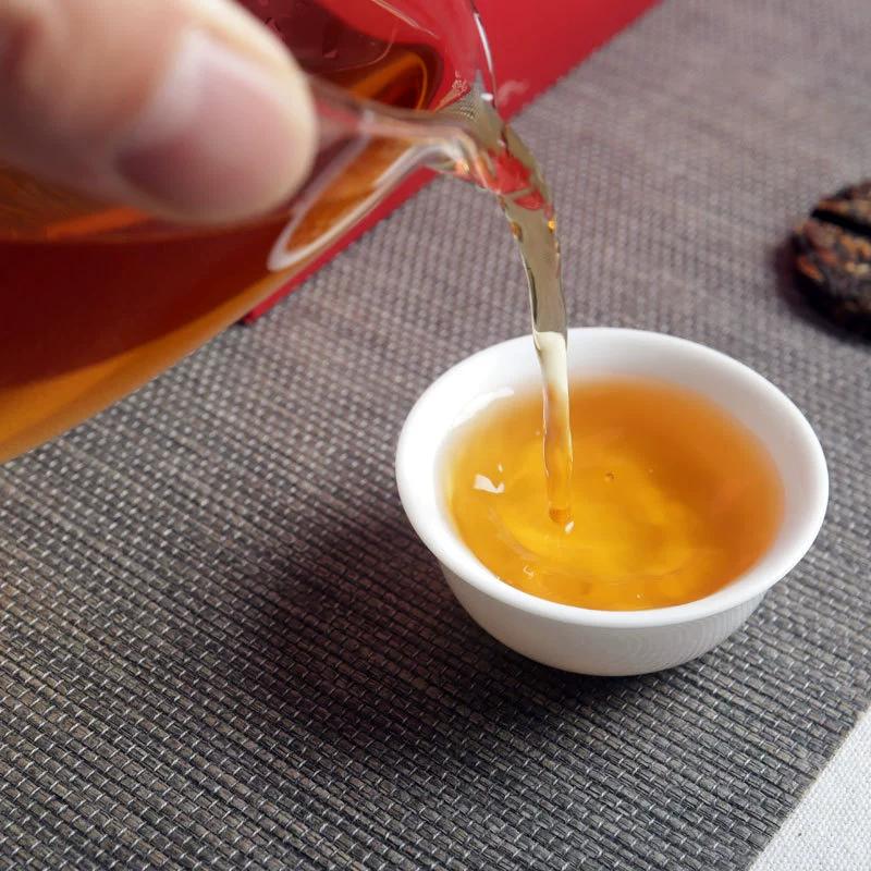 Yunnan Premiumuihongyan Black Tea Cake Stomach Protect Organic Black Tea