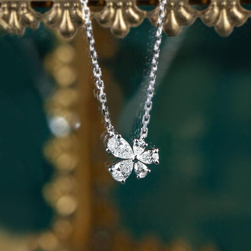 Korean Version of Summer Ins Style Simple Niche White Diamond Flower Zircon Lock Five Flower Personality Clavicle Chain Necklace Women