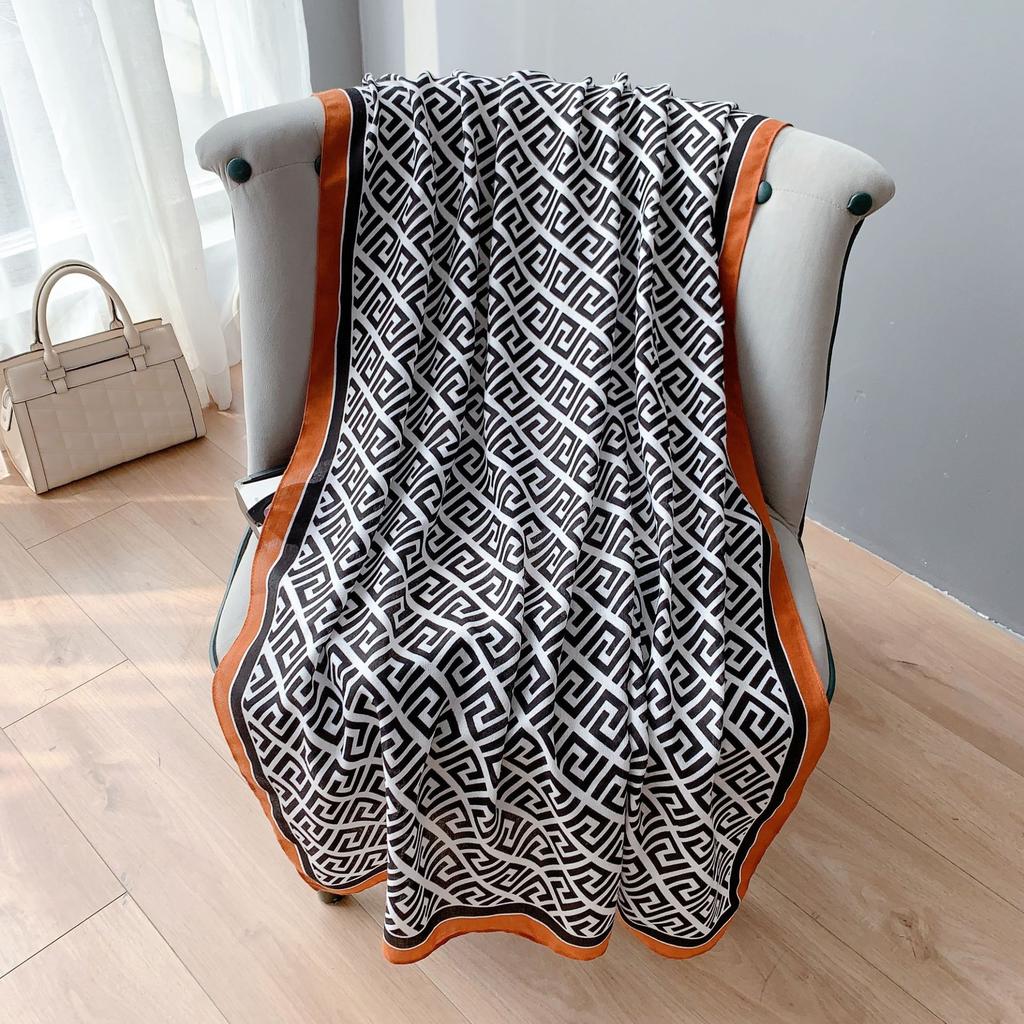 Simple and versatile letter color matching cotton and linen scarf women's summer dual-purpose thin printed shawl office outer scarf