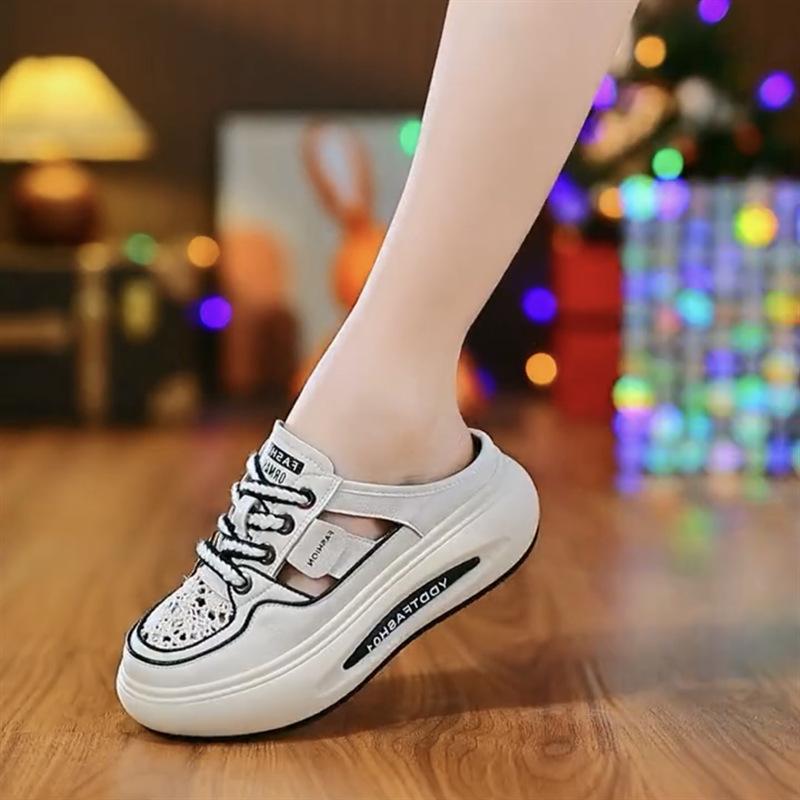 

Толстая подошва, сумка на голову, полутапочки, женская летняя 2025 года, новая верхняя одежда, однопедальная обувь, ленивые модные сандалии, легкие 35 белый