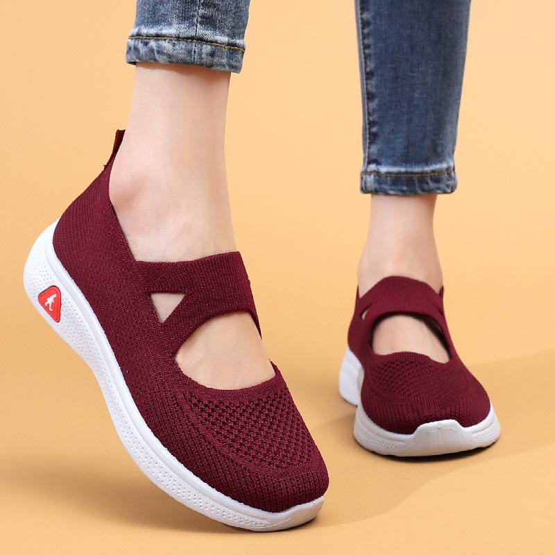 New mother shoes mesh breathable casual women s shoes old Beijing cloth shoes non-slip soft-soled flat-soled sports walking shoes 36