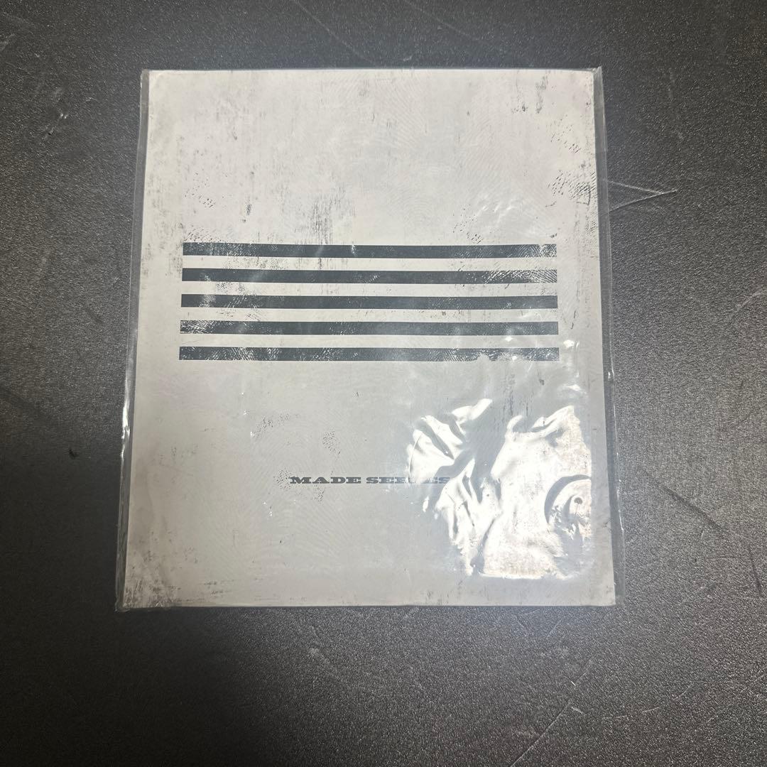 

[USED] BIGBANG MADE SERIES Venue Limited Edition TOP