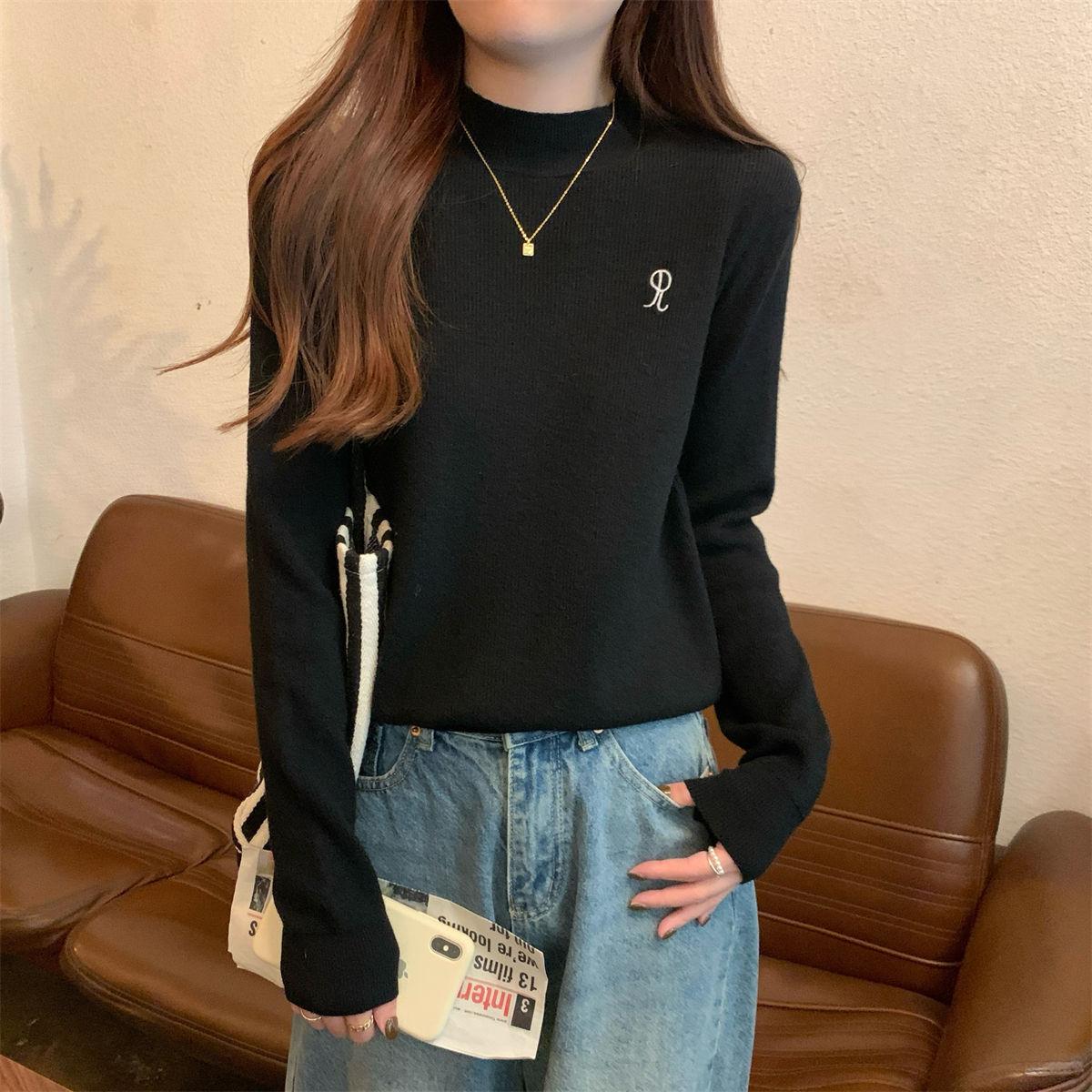 

Autumn and winter semi-turtleneck design sense long-sleeved knitted sweater women s lazy casual embroidered sweater with bottom top L чёрный