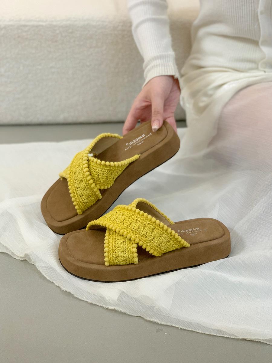 

Thick-soled cross-strapped knitted slippers women s outer wear summer retro niche Boken shoes open-toed beach vacation cool slippers 35 жёлтый