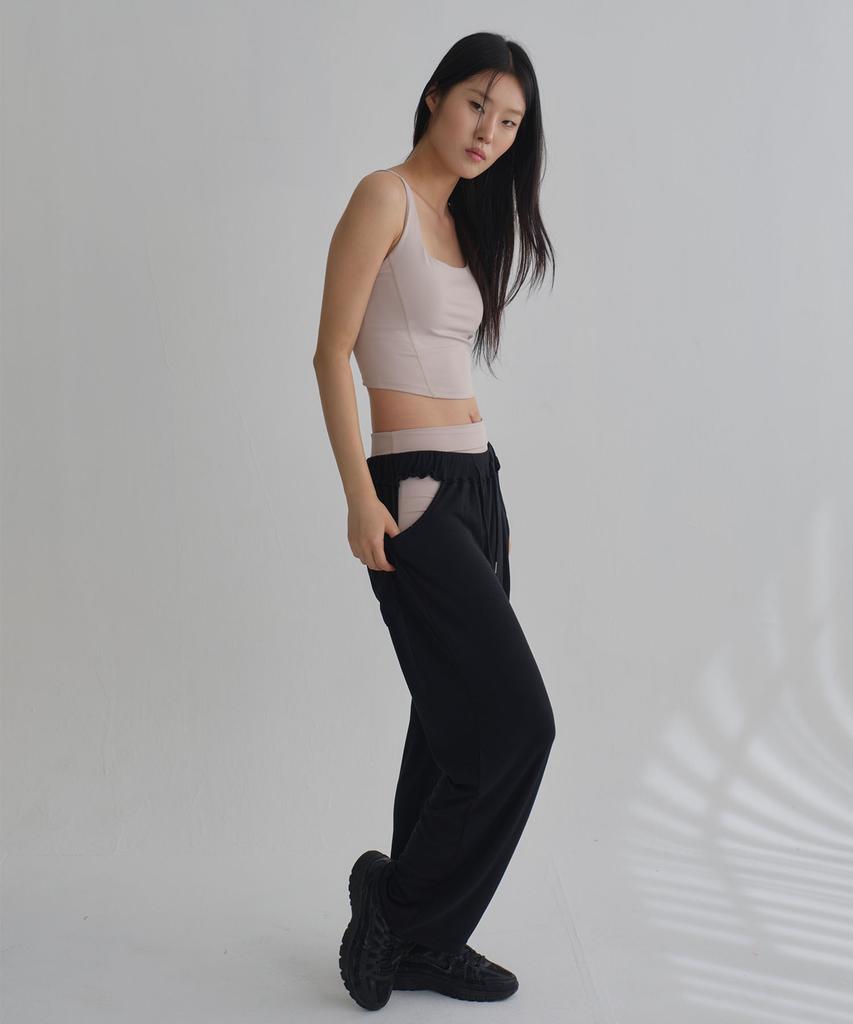 Onyueooun Empty Pocket Trousers (Black)