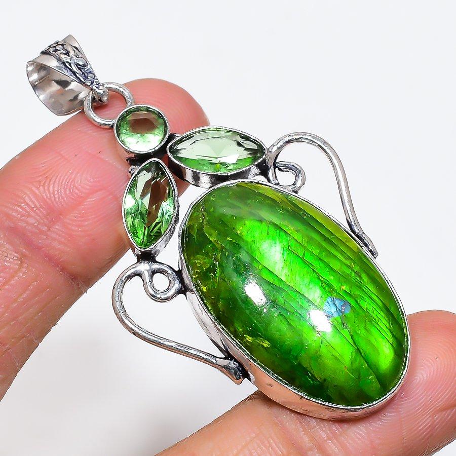 

Natural Labradorite, Tsavorite 925 Sterling Silver Jewelry Pendant 2.52 AP-13992