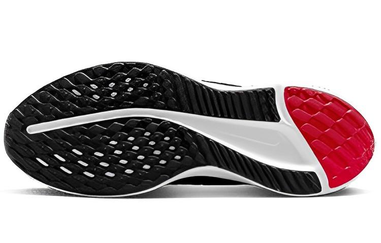 Men's Sneakers Nike Quest 5 Black Smoke Grey University Red Black/Smoke Grey/University Red