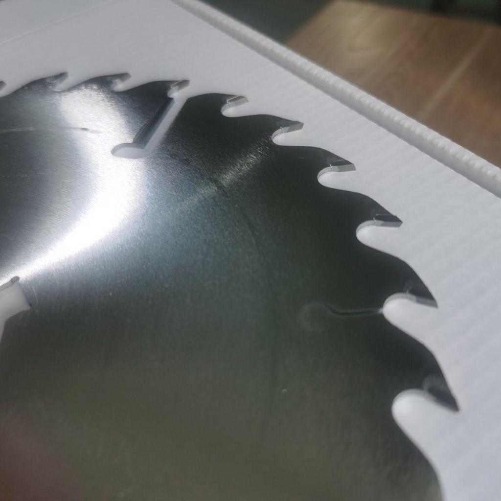 9-Zoll Importiertes Hartmetall-Mehrklingen-Holzbearbeitungs-Schaber-Sägeblatt - Extra Dick