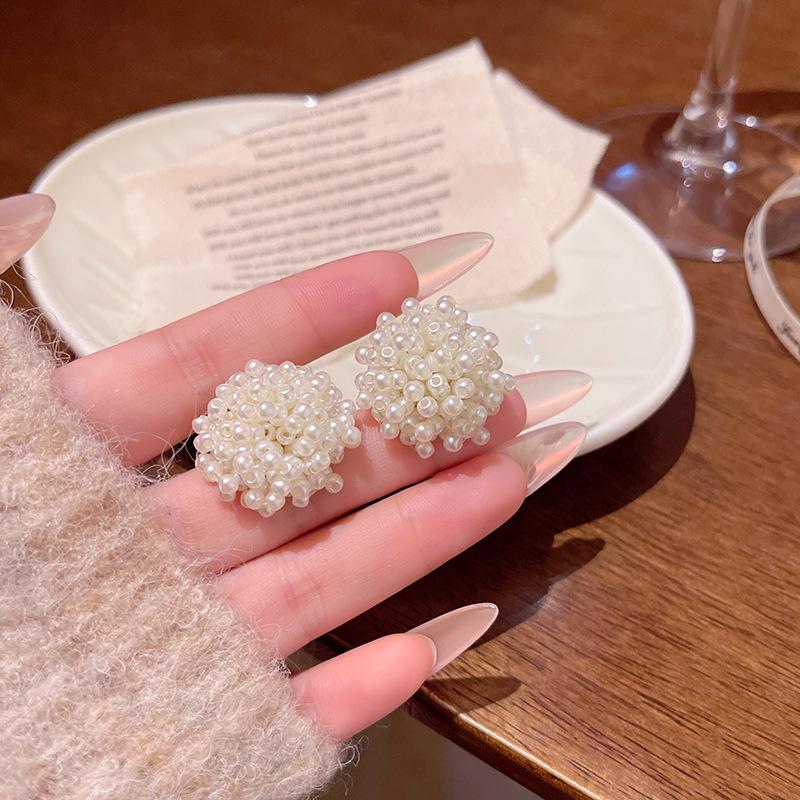 Elegante Perlen-Blumen-Feuerwerk-Ohrringe – Vielseitiger Luxus für Damen