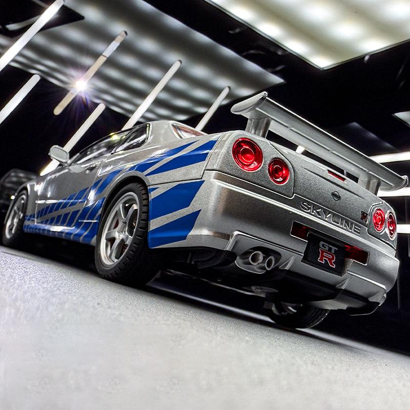 ABE4 1:18 Nissan GTR R34 Skyline S15 LBWK Alloy Car Model Sound and Light Pull Back Children's Toy Car Collectibles Birthday Gift Toy