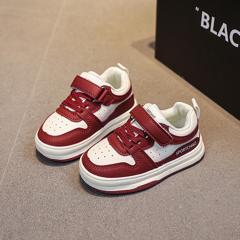 

Обувь для малышей 1-3 лет с мягкой подошвой. Модная обувь для детей 4-8 лет с мягкой подошвой. Белые нескользящие дышащие кроссовки. 26 красный