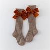 1 Paar Süße Baumwoll-Wadenlange Socken Mit Schleifenmuster-Design Für Kleine Mädchen Alltagsparty
