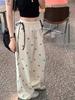 Damen Süß & Würzig Spitze Patchwork Lässige Hose mit Schleife, Elastischer Bund, Weiter Beinschnitt, Gerades Bein Design für den Sommer.