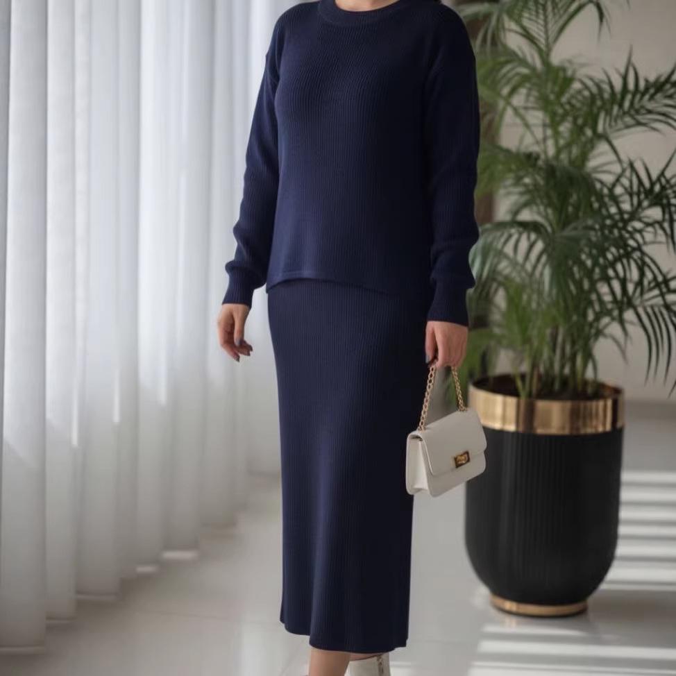 Autumn 2026 Women's Knit Sweater - Round Neck, Long Sleeve Fashion.