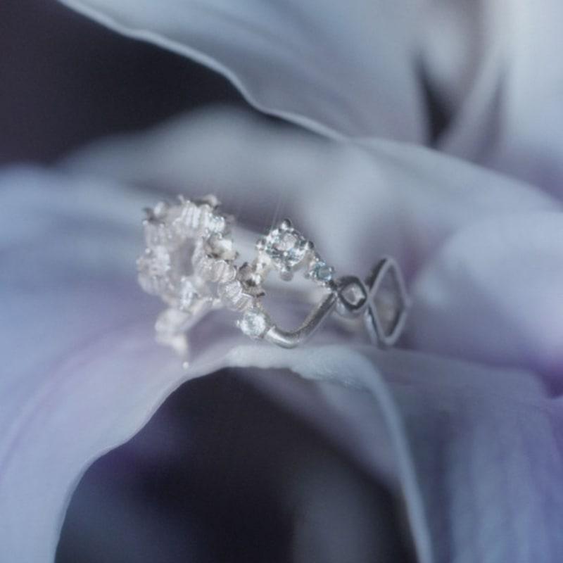 tomorrowobject 23FW.lily of the valley. ring 05