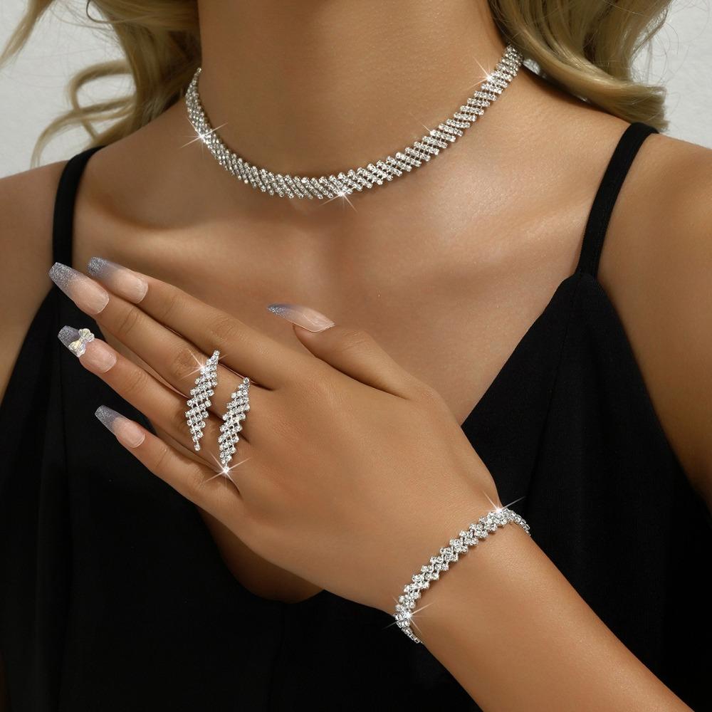 Fashion Necklace Earrings Bracelet Three-piece Set Wedding Dress Jewelry Accessories Bridal Accessory Set