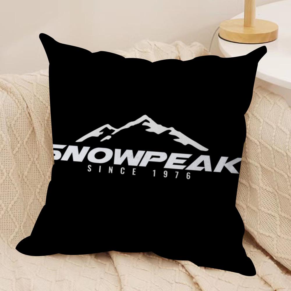 Outdoor SSnows Peak Cushion Cover Soft Plush Fabric DoubleSided Printed Sofa Cushion Cover for All Seasons Home Decor Gift