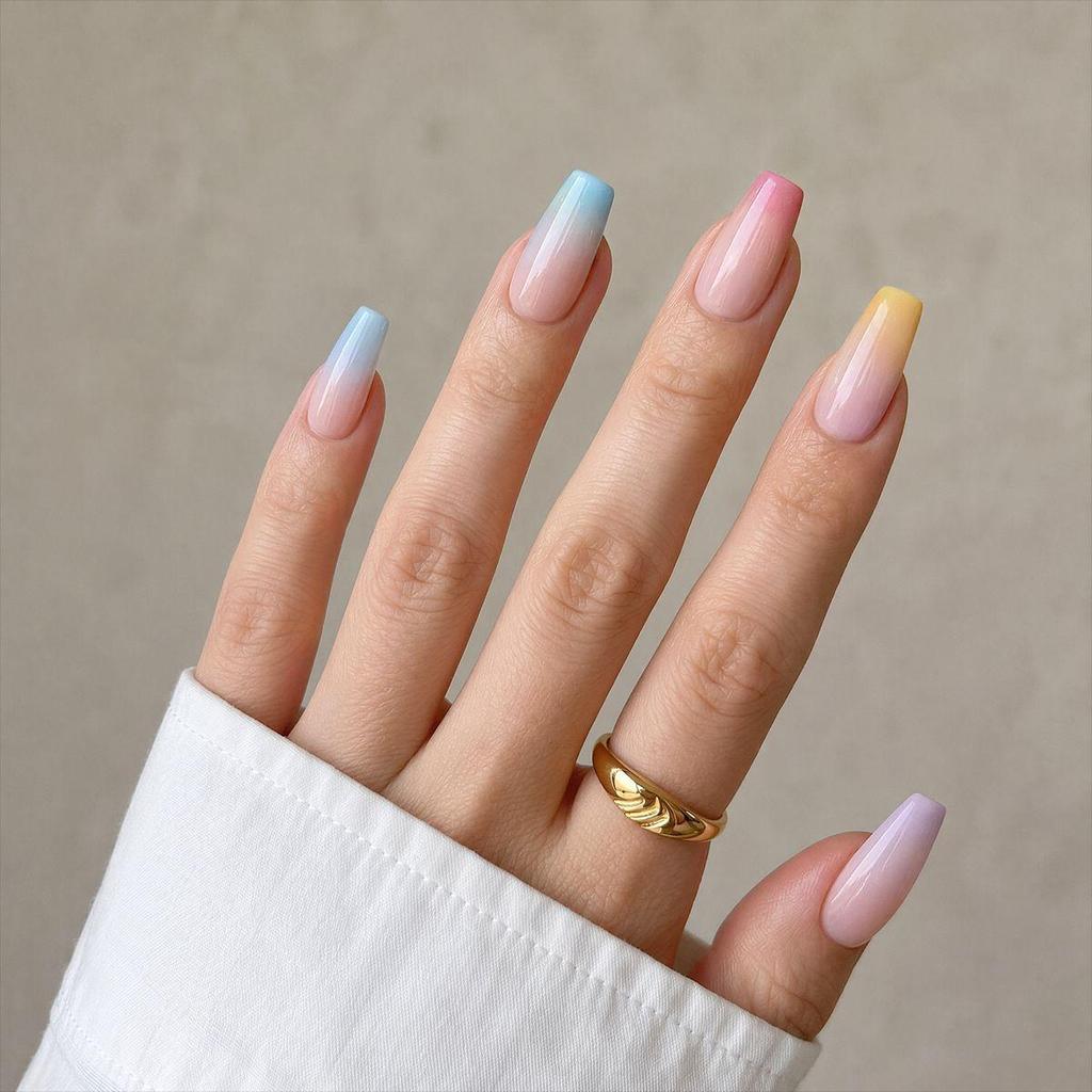 Hochwertige tragbare künstliche Nägel im Mandel-Nude-French-Stil – mittellange und lange Nagelspitzen